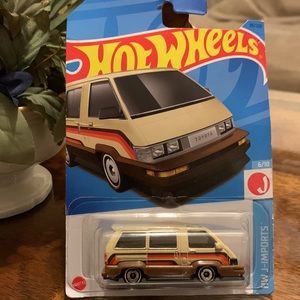 Hot Wheels 1986 Toyota Mini Van HW J Imports 80s 1980s Hotwheels 2023 New HKJ15